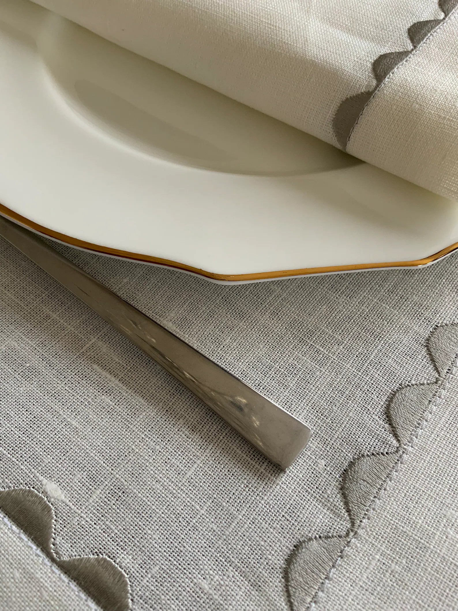 Wavy Stone Grey Placemat and Napkin Set